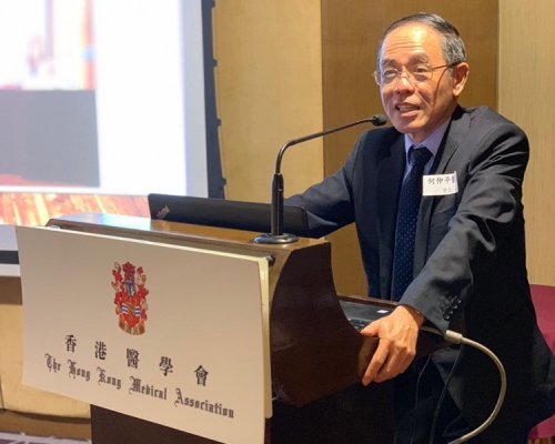 醫學會會長何仲平。