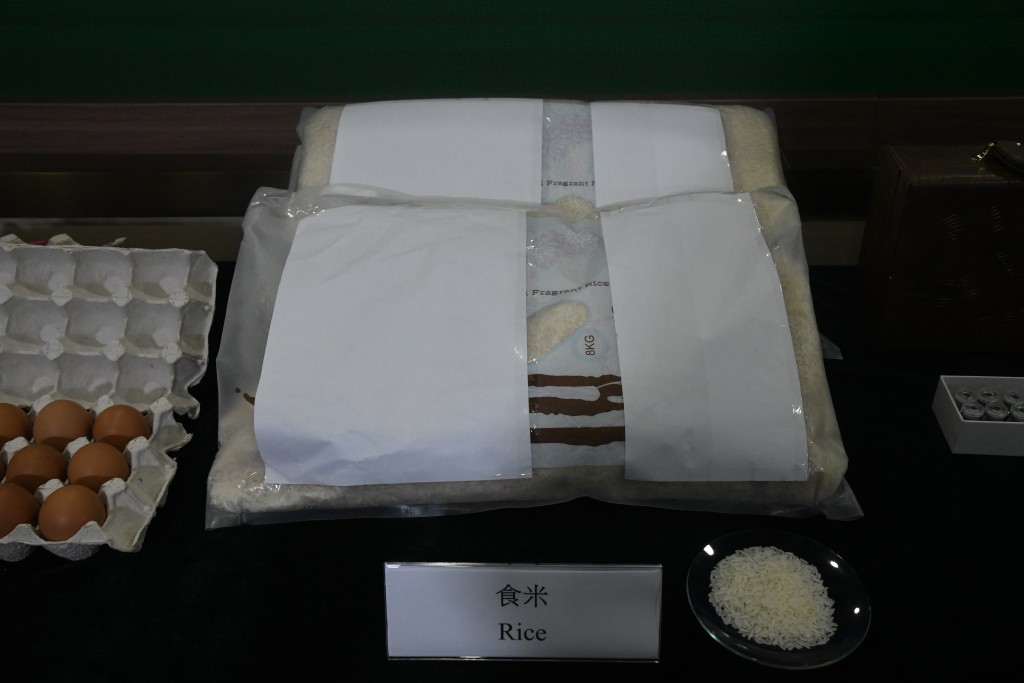 攜帶超過15公斤食米入境亦屬違法。