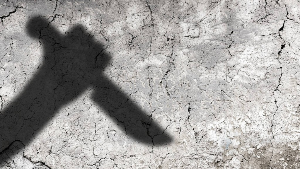 山东女子劝未婚夫戒电子烟爆争拗，错手捅死对方。iStock