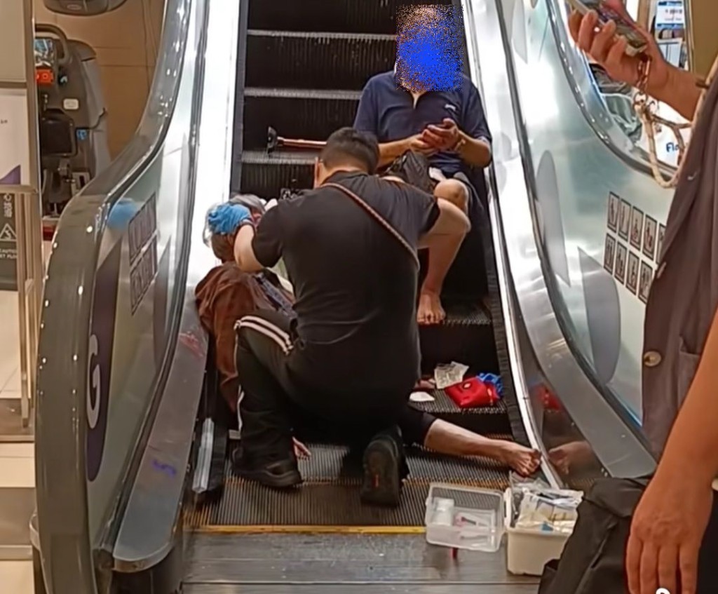 兩長者搭電梯跌倒受傷。 fb：上水人大聯盟