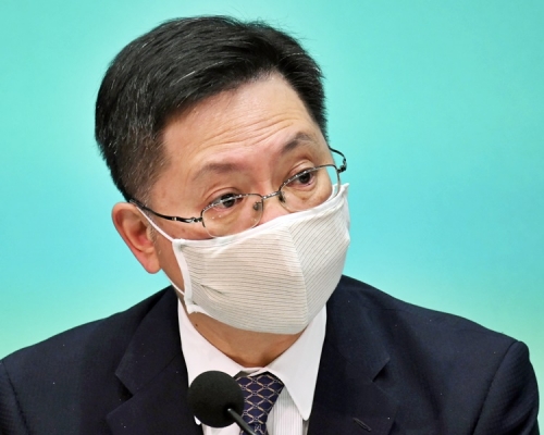 戴上「銅芯口罩」的薛永恒。資料圖片