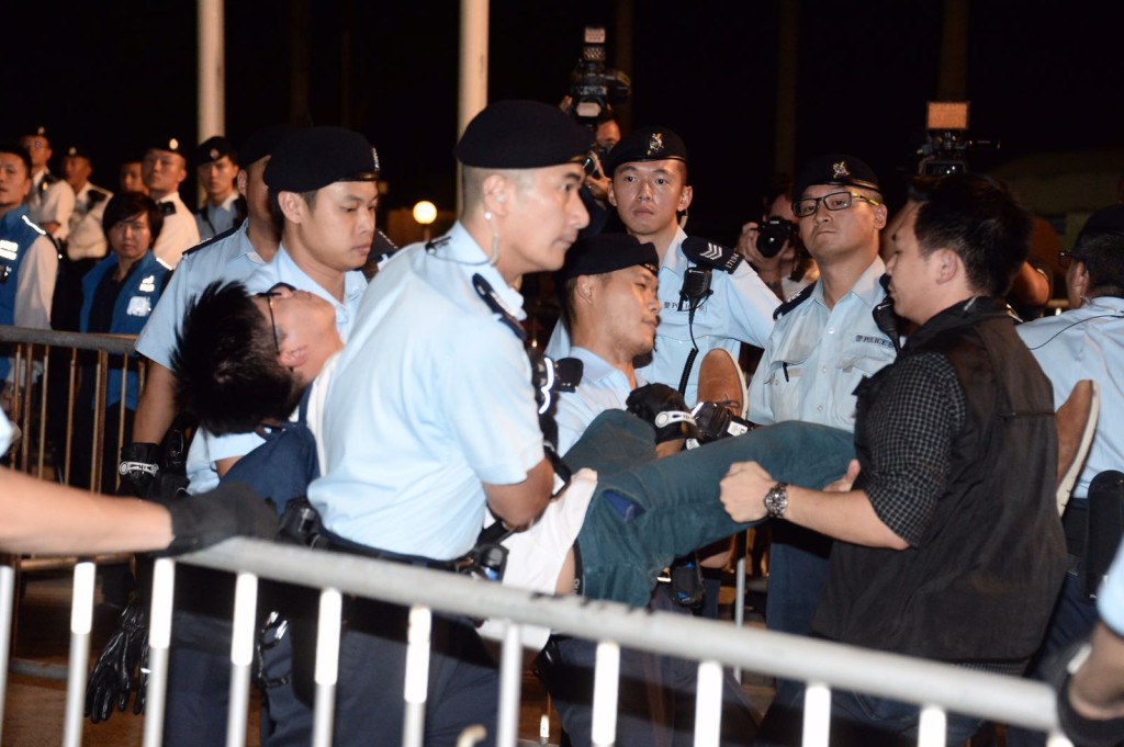 警方清場。