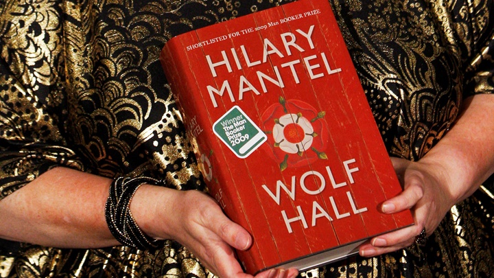 曼特爾憑《狼廳》系列成為史上首位兩度獲頒布克獎的英國作家。路透社資料圖片