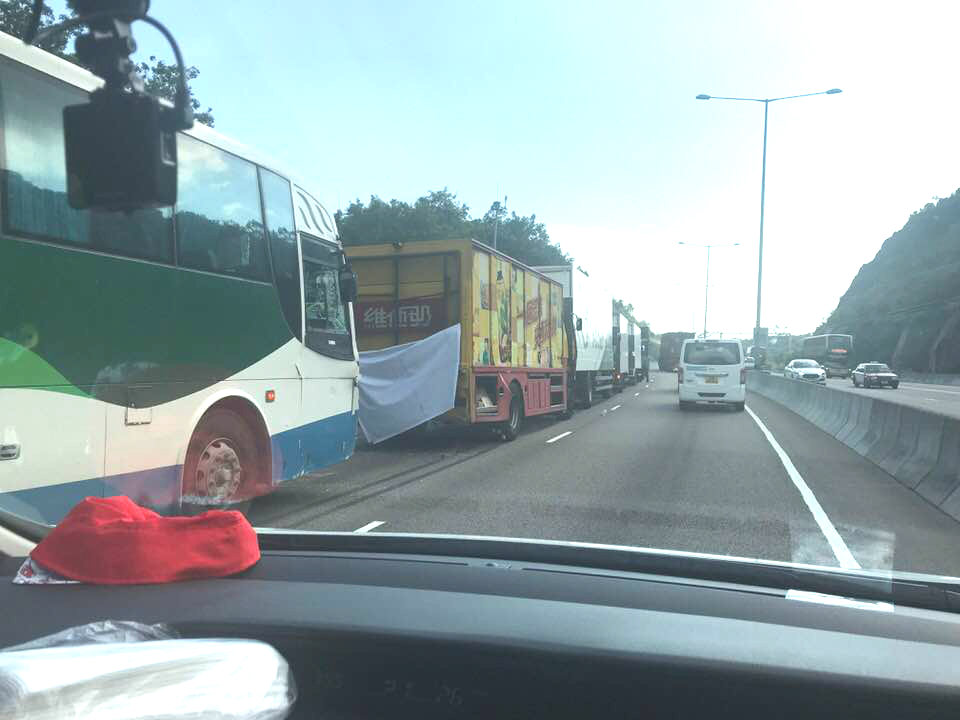 屯門公路車禍。網民Rainbow Lam 圖片