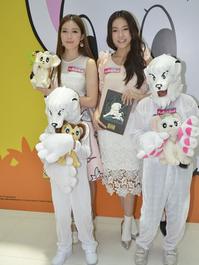 黃芷晴與梁雨恩合照。