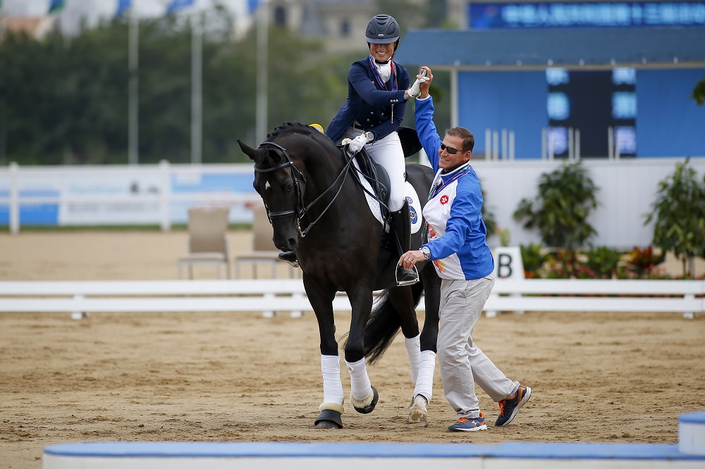 萧颖莹指，如果没有「马会纵横」，相信难赢得奖项。