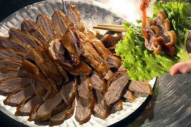 南韩有妇女组织聚餐，同枱4人食鸭肉后昏迷，疑被落毒。示意图