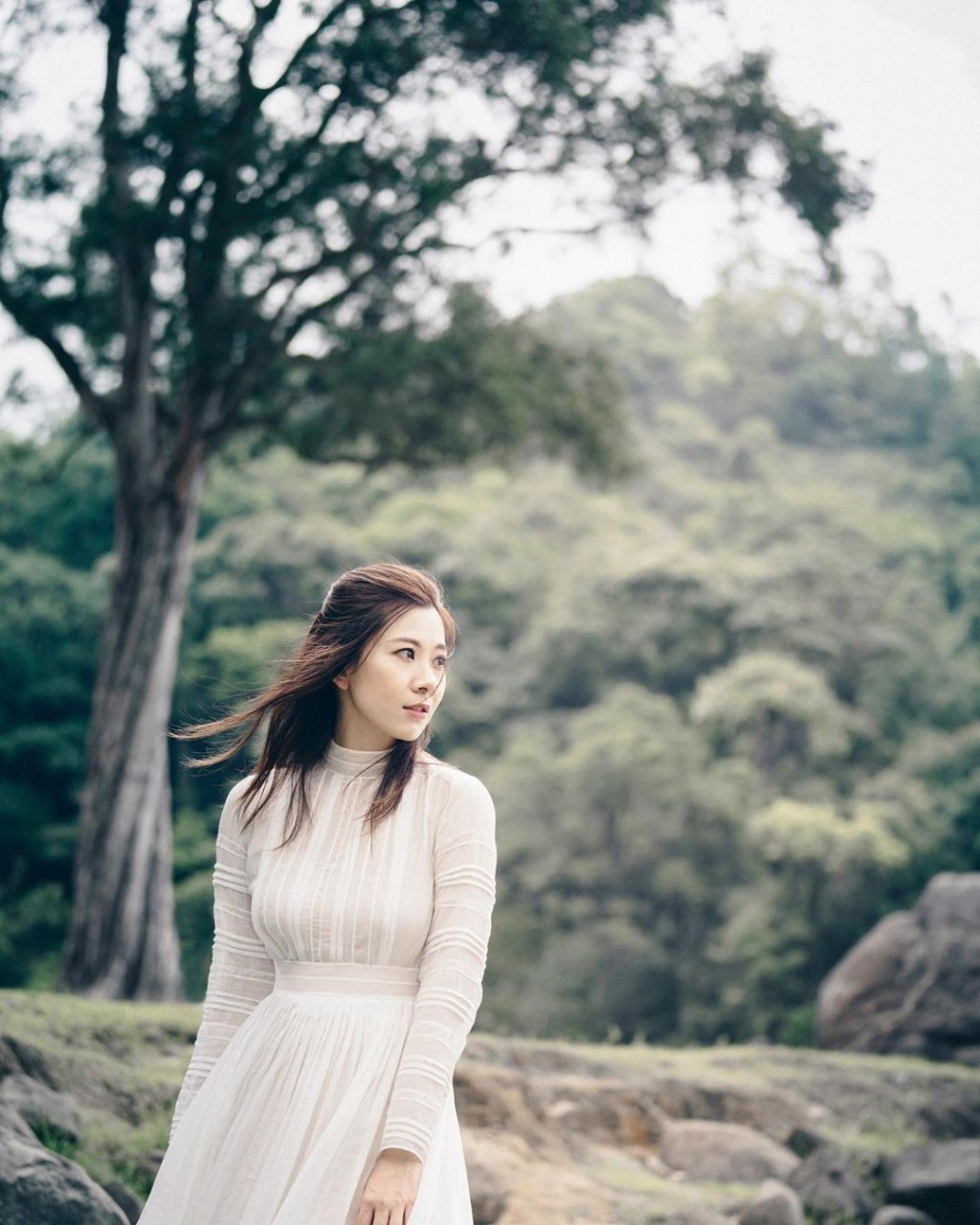 Robynn趁陀B約4、5個月時較穩定,連續3天拍攝《Lost Forever》及《Fifth of May》的MV。