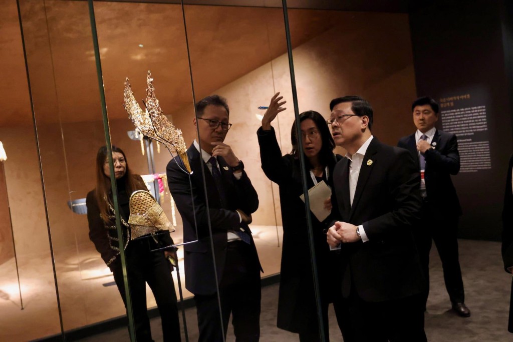 日前,李家超亦和團隊抽空前往國立慶州博物館。李家超fb圖片 日前,李家超亦和團隊抽空前往國立慶州博物館。李家超fb圖片