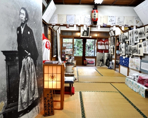 坂本龍馬紀念館在擴建後重新開幕。網圖