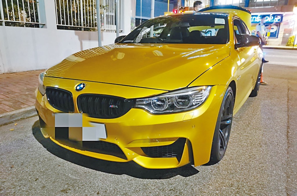 在觀塘涉危險駕駛私家車被扣查。