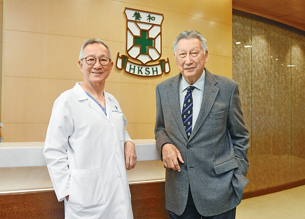 ■李樹芬醫學基金會理事、養和醫療集團營運總監、養和醫院董事李維文先生（右）、李樹芬醫學基金會理事、養和醫療集團首席醫療總監、養和醫院副院長陳煥堂醫生（左）表示養和透過「李樹芬醫學基金會」的支持，在推動本地醫學教育、醫學研究及慈善醫學服務三方面不遺餘力。