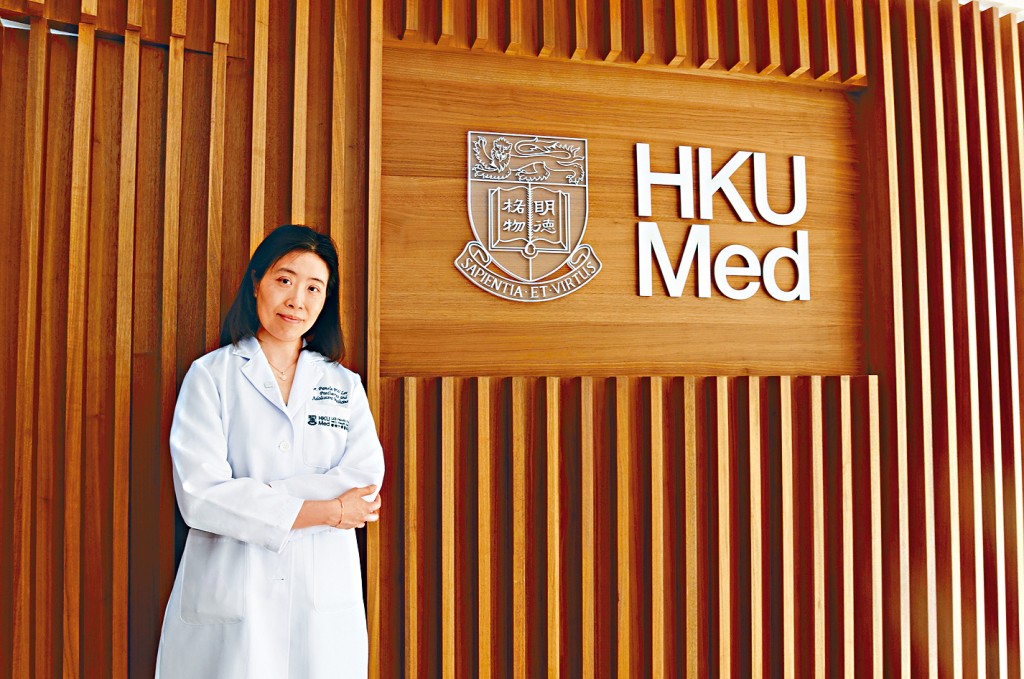 港大醫學院助理院長(臨床課程)李珮華表示,今年10月起調整「MBBS140課程」,新增助理實習醫生培訓。