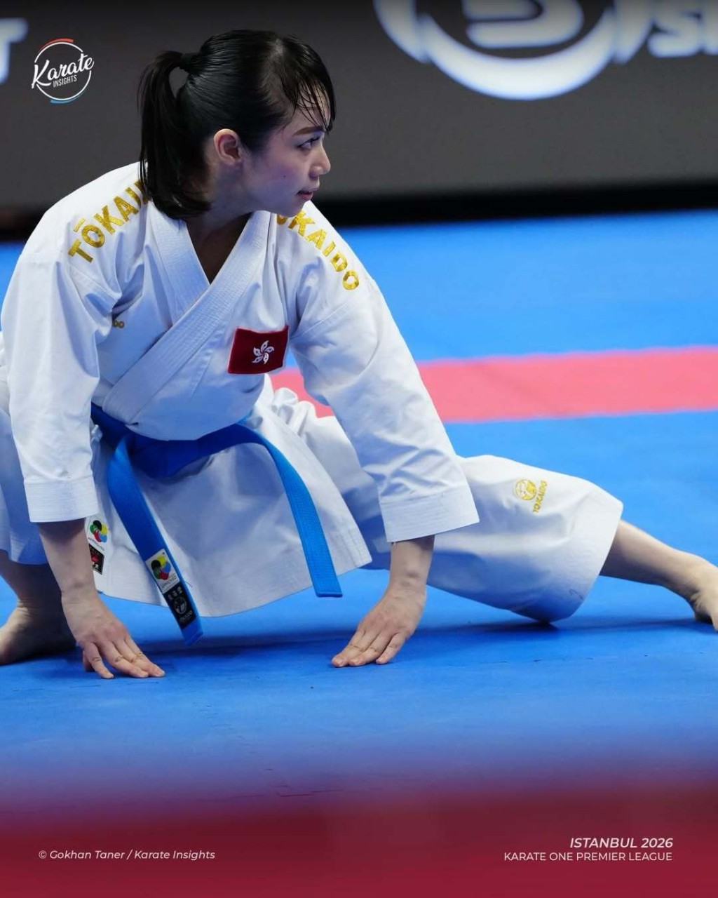 Grace首次穿著「金边袍」参加新一个赛季的第一站比赛。WKF图