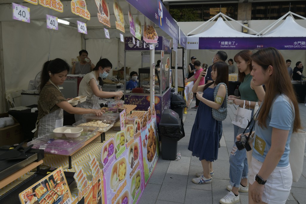 钱隽永预计每日会有过万参加者来临今次活动。陈浩元摄