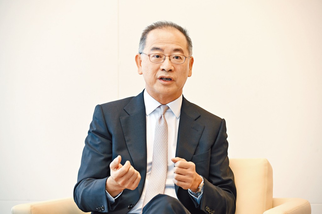 余偉文稱,一來要帶人來香港,二來要走出去,希望能做到「好似戙香港個牌在世界地圖上」。