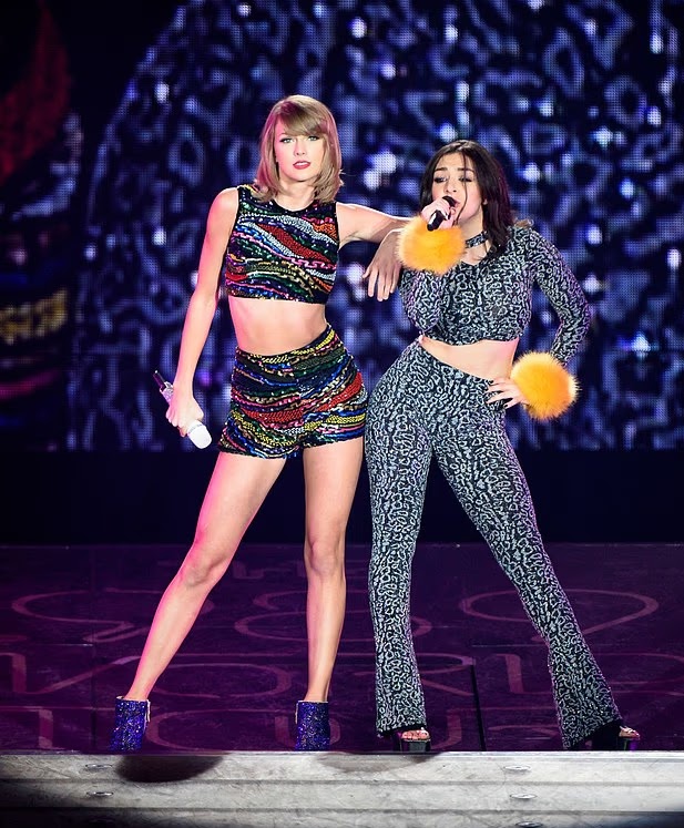 有粉絲懷疑Taylor寫歌暗寸Charli xcx，Taylor早年曾邀Charli任演唱會嘉賓。