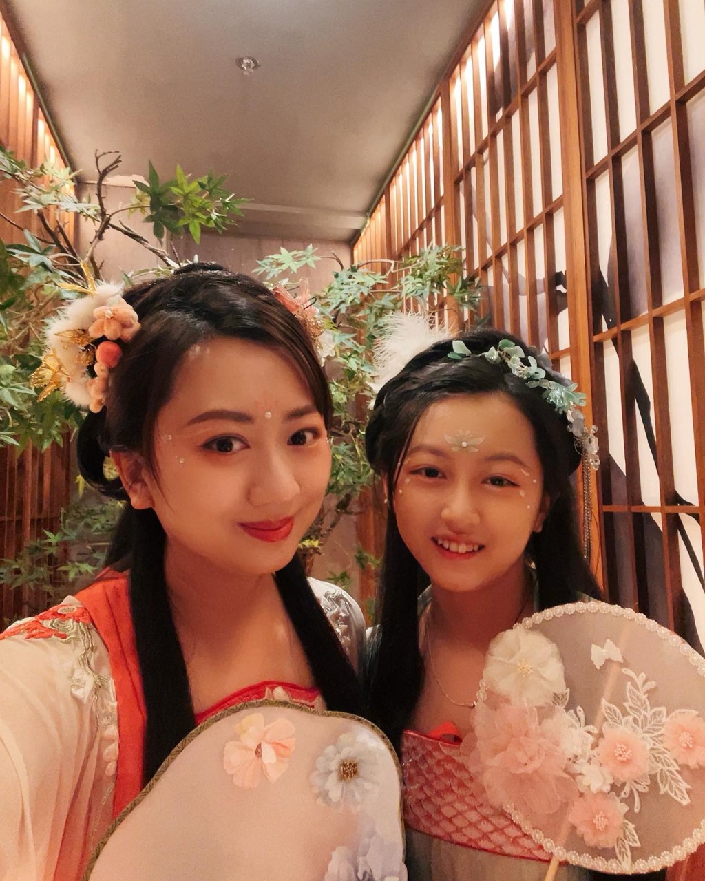 汪琳大女跟媽媽十足餅印，遺傳優良基因。