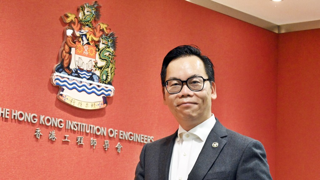 香港工程師學會會長卜國明希望說好工程故事，吸引更多人入行。 梁文輝攝