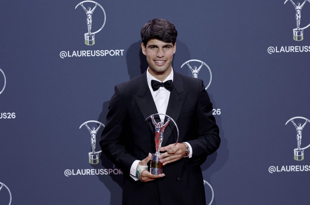 艾卡拉斯早前出席劳伦斯世界体育奖颁奖典礼时，右手被包扎固定。法新社