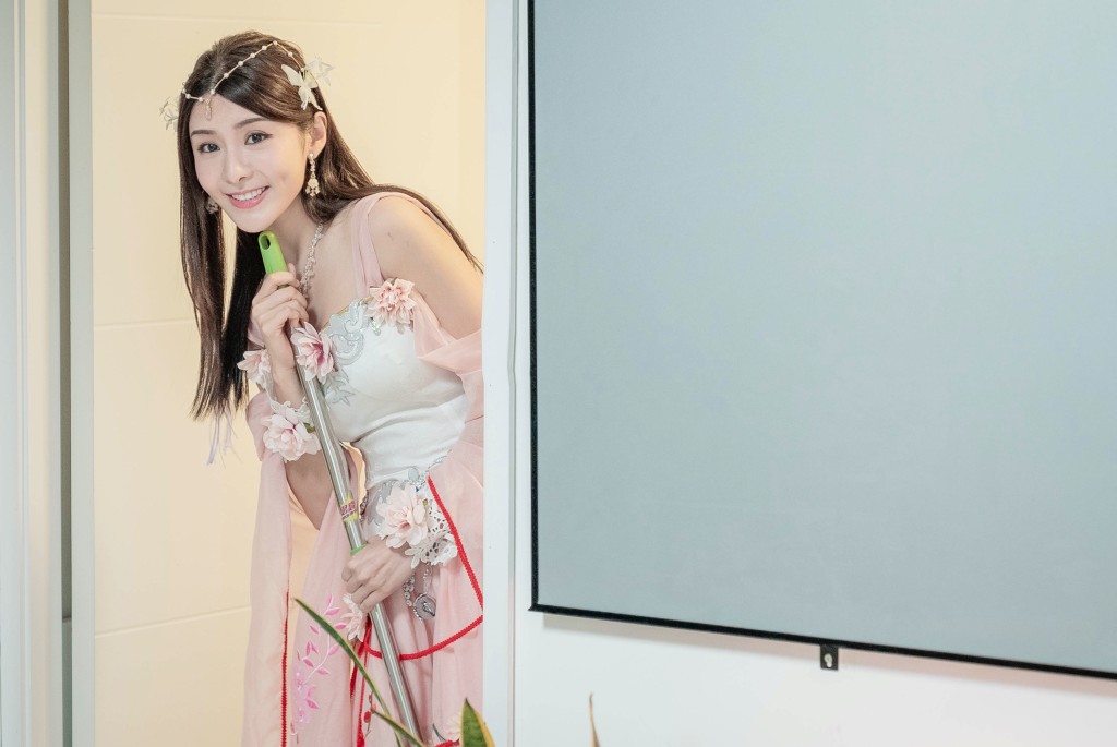 古代Shirley學做現代人妻。