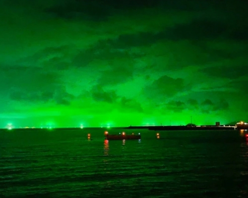 馬祖的海平線出現綠光。互聯網圖片