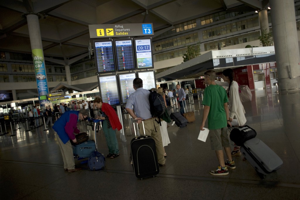 西班牙馬拉加機場一名英國老婦在航機滑行期間，被機組人員發現已無生命跡象，航機需要折返停機坪。法新社資料圖片