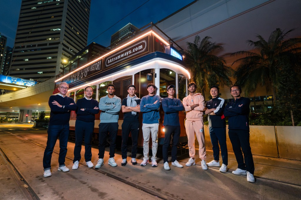 球手抽時間參加場外活動。 網總圖片