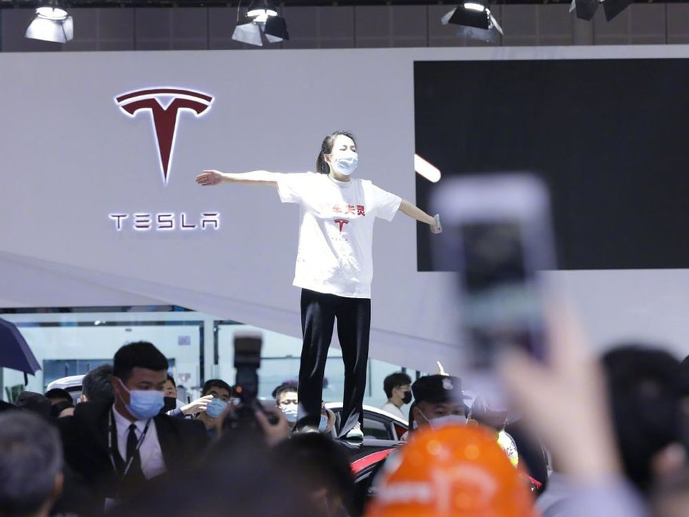 Tesla負責處理該事故的人士表示已經把數據郵件發給客戶。