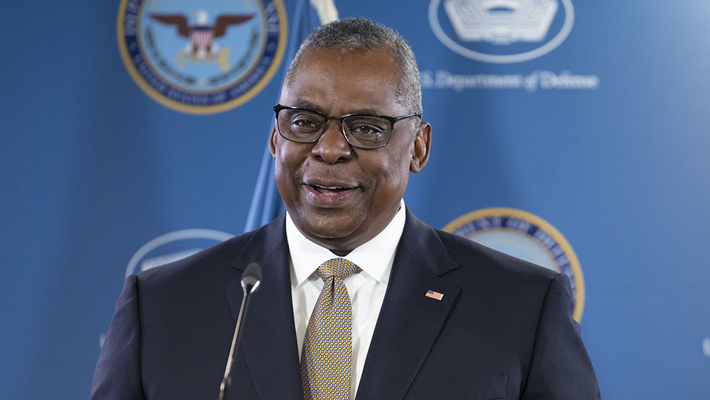 美國提出雙方國防部長新加坡會晤，遭中方拒絕。圖為美國國防部長奧斯汀。AP