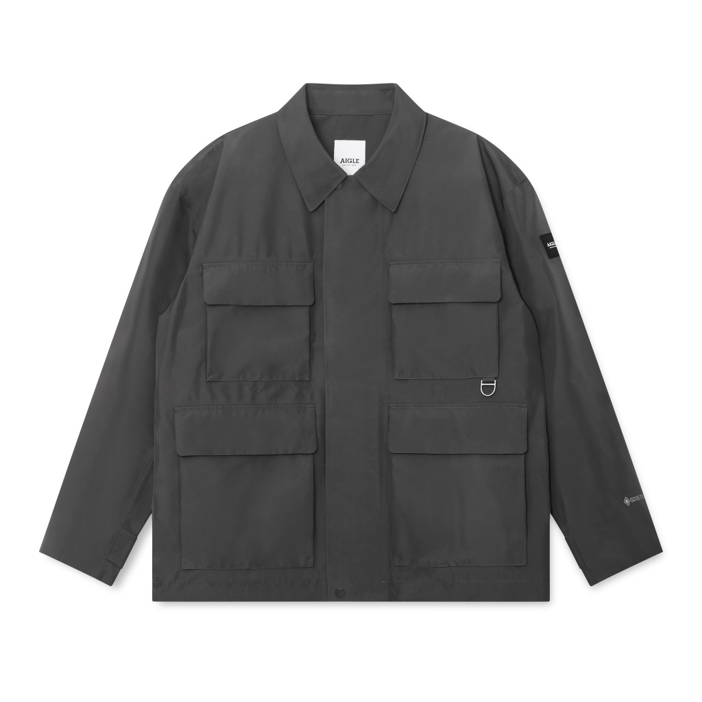 Gore-Tex Paclite外套/$4,480 ，以Gore-Tex Paclite®布料制造，具备持久的防水、防风及透气功能。
