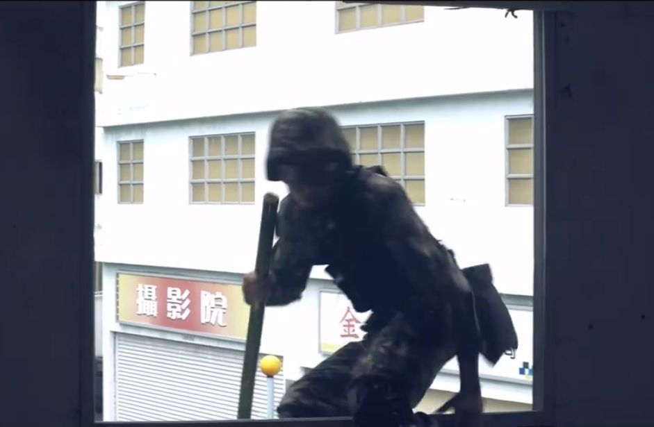 微博影片截圖。