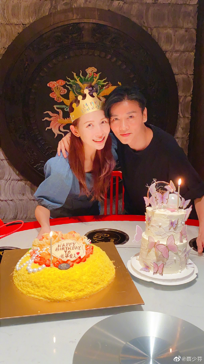 最開心當然是老公推Job陪過生日。