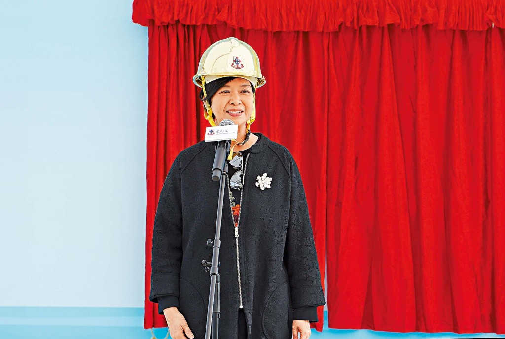 房屋局局長何永賢致辭。 房屋局局長何永賢致辭。