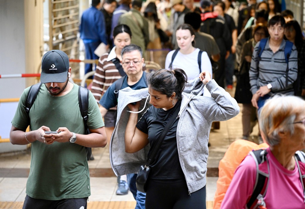 天文台表示,乾燥的東北季候風會在未來兩三日為華南沿岸帶來大致良好的天氣。 天文台表示,乾燥的東北季候風會在未來兩三日為華南沿岸帶來大致良好的天氣。