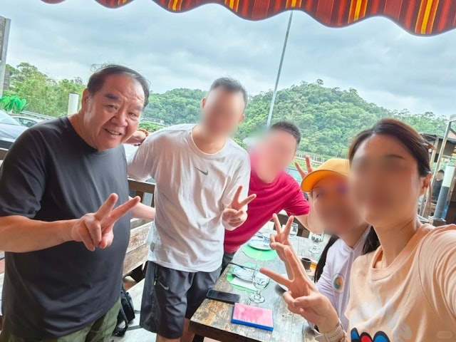 同場還有鄭則仕。