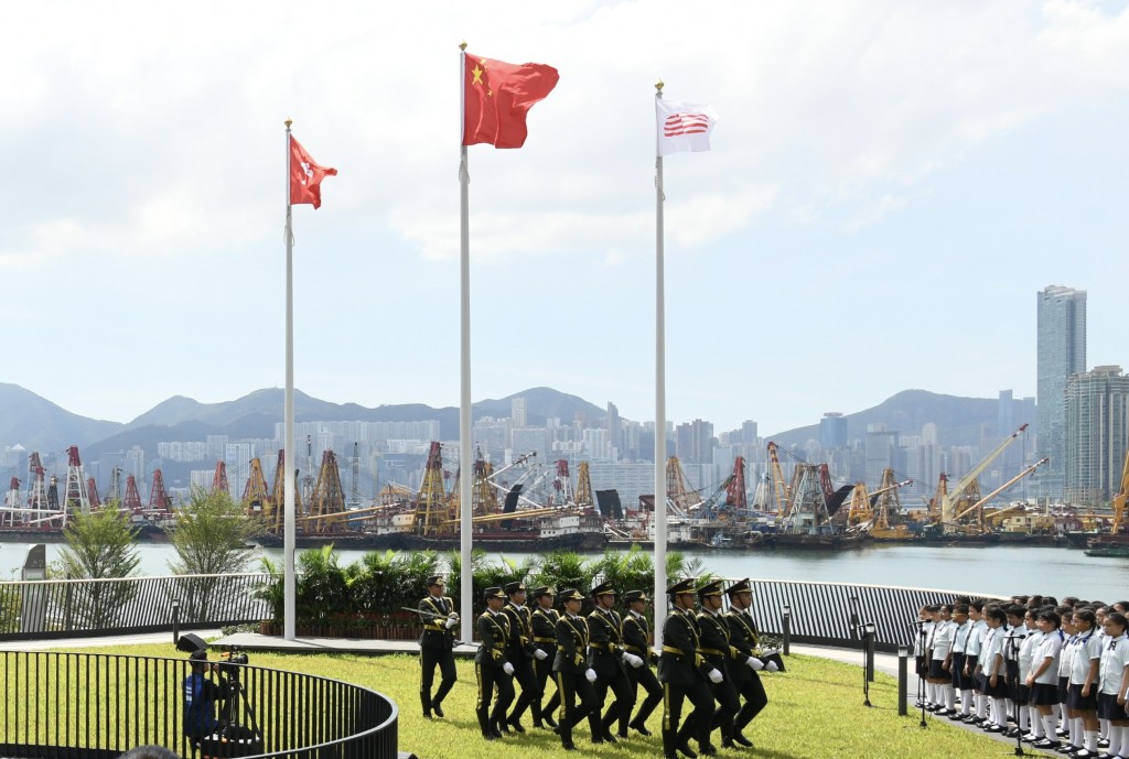 啟德體育園今早（10月1日）舉行國慶升旗儀式。
