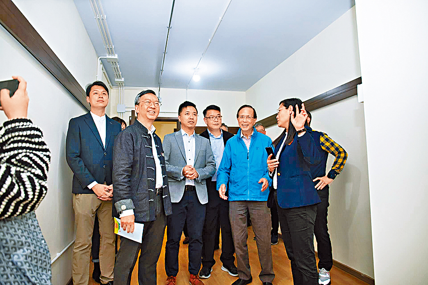 房屋局副局長戴尚誠上周到可悅居巡視，並聽取項目入伙情況簡介。 
