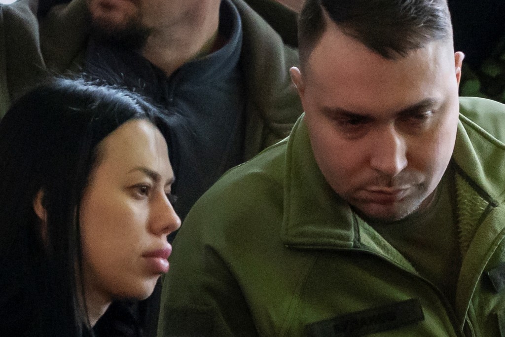 烏克蘭國防部情報總局局長布達諾夫的妻子瑪麗安娜（左）遭下毒，懷疑是針對烏克蘭領導階層核心的一次暗殺企圖。路透社