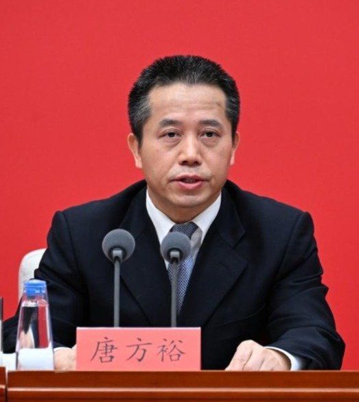 重庆市政协主席唐方裕。