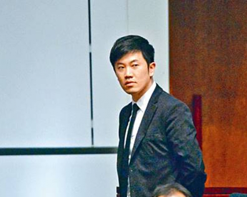 鄭松泰被指行為不檢點遭驅逐離開會議廳。  資料圖片