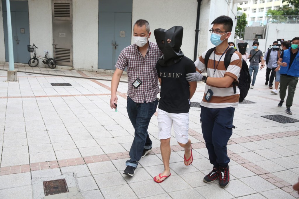 警方拘捕1男1女疑犯。