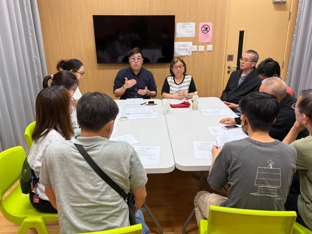 深青社與業主立案法團及業主溝通,宣傳「聯廈聯管」的理念及好處,並整合法團對大廈管理服務的需要,確保服務能回應需求。(受訪者提供) 深青社與業主立案法團及業主溝通,宣傳「聯廈聯管」的理念及好處,並整合法團對大廈管理服務的需要,確保服務能回應需求。(受訪者提供)