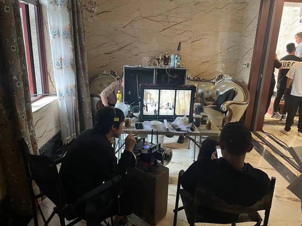 內地微短劇發展迅速,讓閒置樓房商廈變身拍攝場地,造就新商機。影視工業網 內地微短劇發展迅速,讓閒置樓房商廈變身拍攝場地,造就新商機。影視工業網