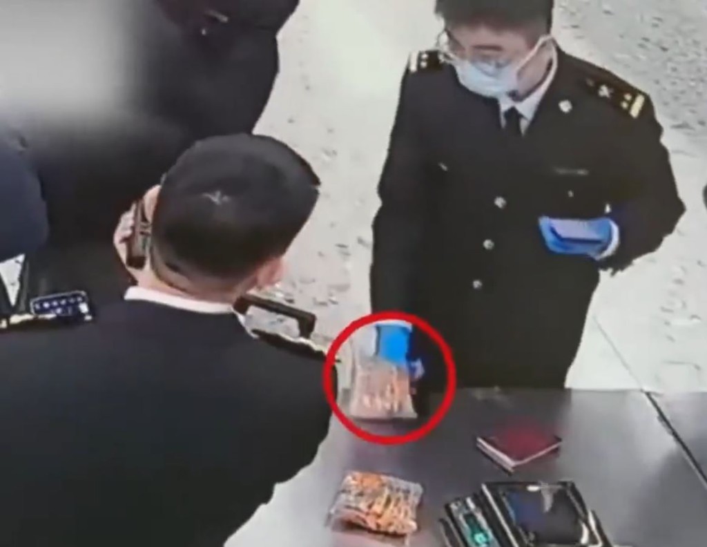 西九龍站有男子進入內地時被揭在羽絨服內攜197支減肥針，企圖過關。海關發布