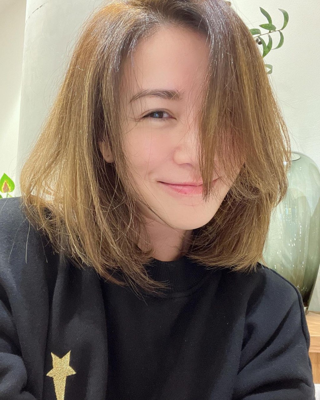 47歲的阿佘保養得宜,亦是圈中有名的凍齡女星代表之一。