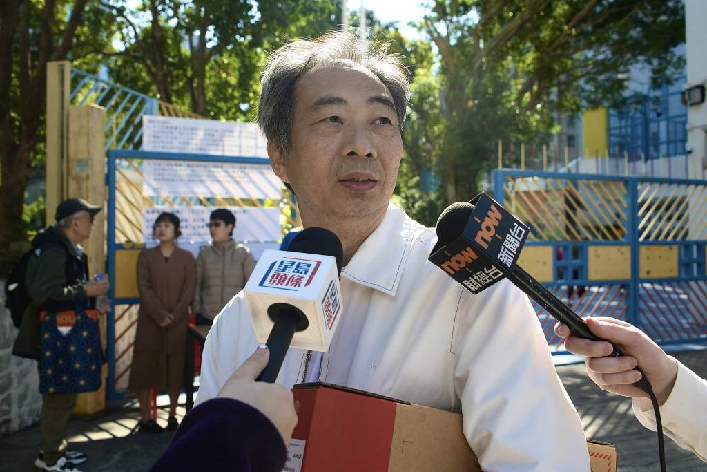 鍾先生支持廣福公園選址，因交通便利程度和宏福苑相若。