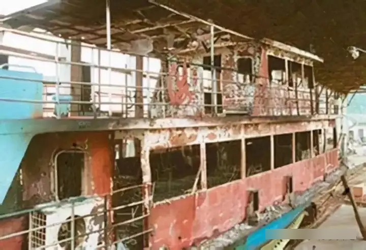 「海瑞號」被焚後，在艙艙發現32具屍體。