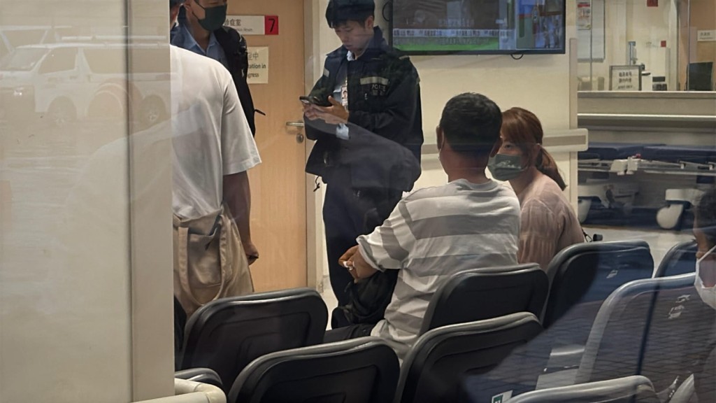 52歲姓劉男工肩膊受傷,清醒送院。 52歲姓劉男工肩膊受傷,清醒送院。