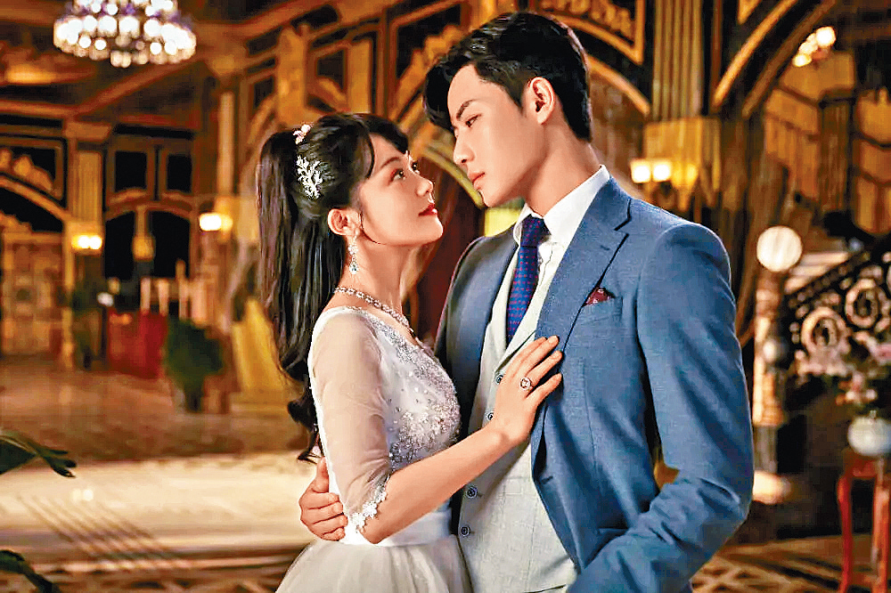 目前內地短劇市場主要分為「流量劇」與「定製劇」兩種模式。